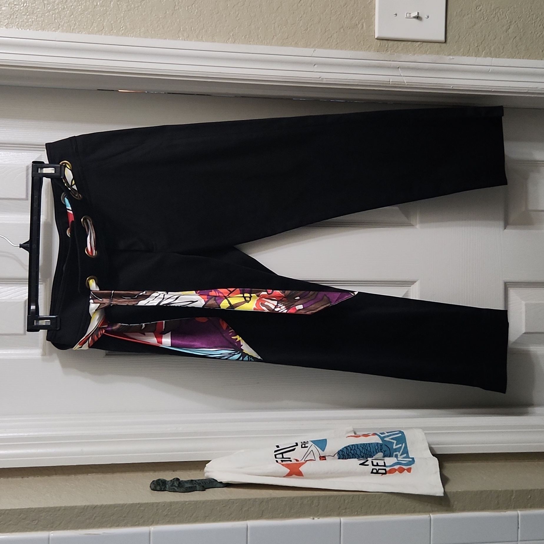 Cache Capri Pants, Nwt